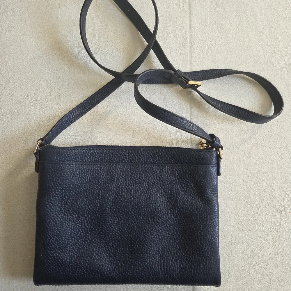 Michael Kors Double Zipper Crossbody/Sling Wallet - Picture 2 of 9
